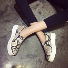 NEW 2016 Brand Women Snakeskin Loafers Flats Shoes Woman Casual Slip on Platform Shoes Ladies Creepers Size 34-40