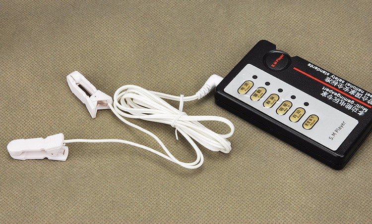 2566966557_279567083