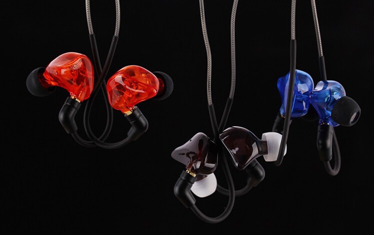 2015 3.14 Hifi sport Headphone Stereo Professional in-ear earphones high resolution headset for mp3 iPhone5 moxpad X3 piston 2015 3.14 Hifi sport Headphone Stereo Professional in-ear earphones high resolution headset for mp3 iPhone5 moxpad X3 piston