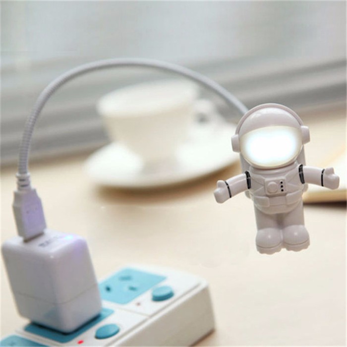 Best-Price-Cute-Astronaut-Spaceman-USB-LED-Adjustable-Emergency-Night-Light-For-Computer-PC-Lamp