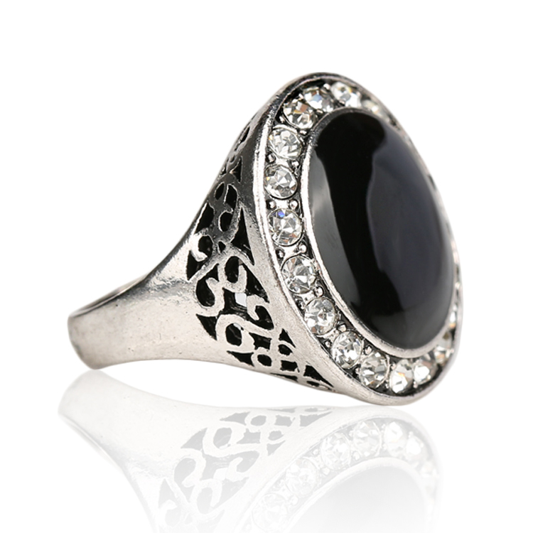 wedding rings with black enamel