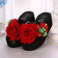 The new summer rose red beach shoes fashion lady slippers sandals flowers lady slippers increased thick