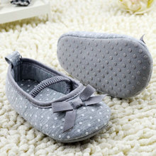Hot Sale New Baby Soft Bottom Antiskid Toddler Kids Polka Dot Bowknot Crib Shoes