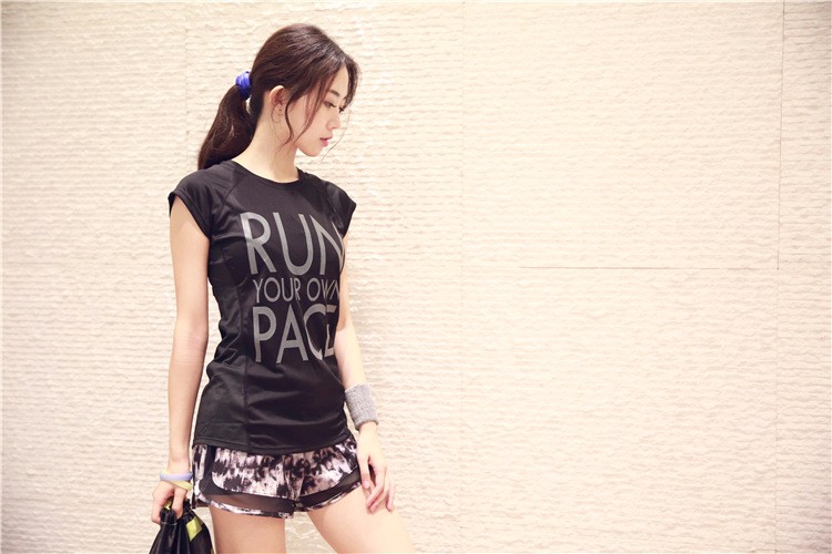 3339434330_2122209107