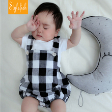 2016 Summer New Children’s Clothing Infant Cute Baby Siamese Clothes Plaid Sling Triangle Romper Climbing Clothes + Kerchief