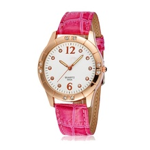Nuevo 2015 moda de lujo clásica del cuarzo del diamante relojes mujeres Casual reloj de pulsera de cuero