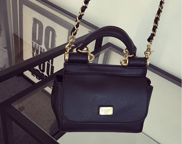 http://g02.a.alicdn.com/kf/HTB1IGQ5HFXXXXXjXVXXq6xXFXXX2/2015-New-OL-Style-Fashion-Mini-Size-font-b-Handbag-b-font-For-Women-Styling-Shell.jpg