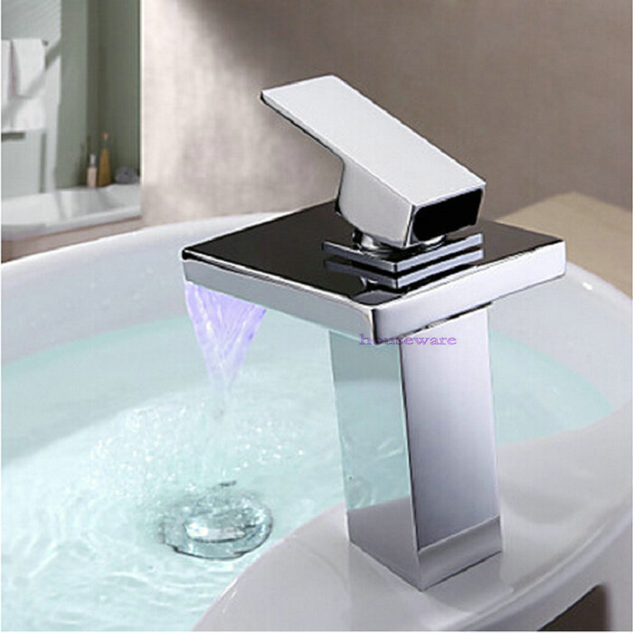 LED Bathroom Waterfall Faucet Brass Polished Chrome Bathroom LED Waterfall Faucet LED Single Handle Mixer Tap zx225