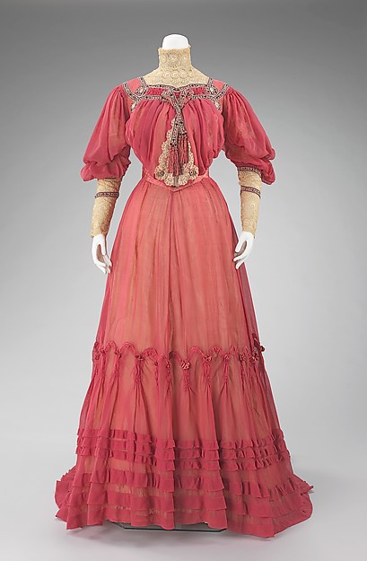 Early 20th century dress