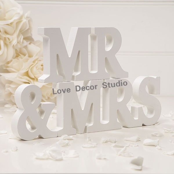 Mr-Mrs-Wedding-Sign
