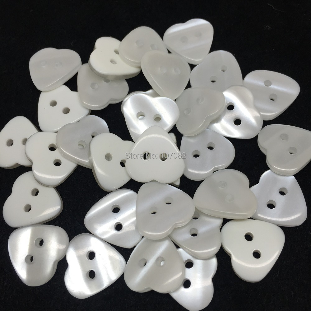 300pcs/lot 12X13mm Pearl White Shiny Heart Resin Buttons 2 Holes Baby Sewing Accessories Scrapbooking Cardmaking Embellishments