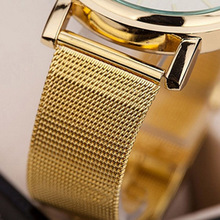 2015 New Arrival Color Gold Fashion Female Stylish Quartz Wrist Watch With Stainless Steel Belt