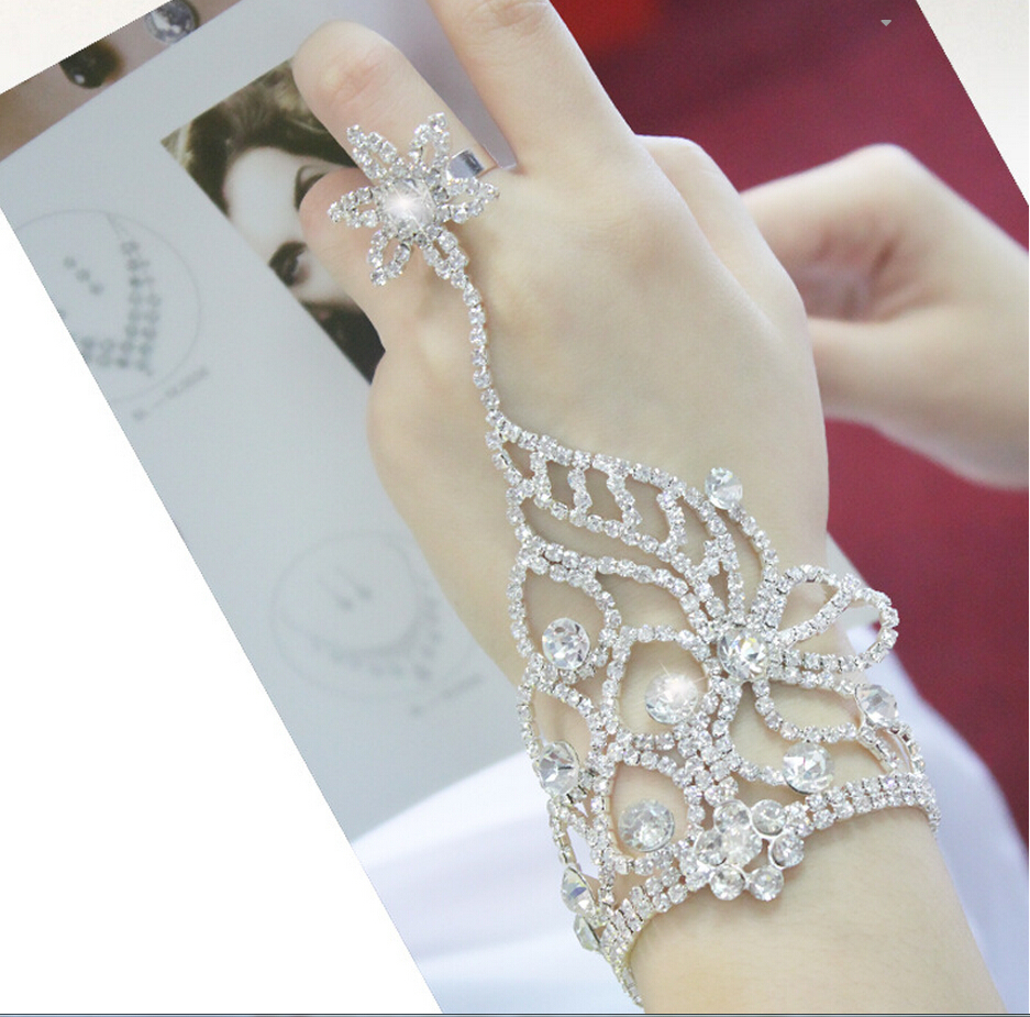 1pcs-Fashion-classic-rhinestone-bracelet-hand-chain-silver-plated-crystal-bridal-bracelets-wedding-jewelry-accessories.jpg