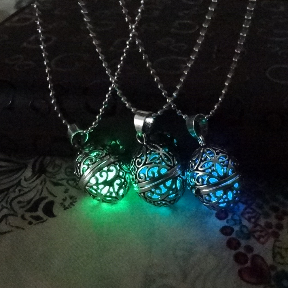  Atlantis Silver Glow  Dark         Chocker   