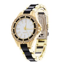 2016 New Casual Watch Geneva Quartz Watches Women Analog Rhinestone Crystal WristWatch Relogio Reloj