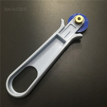 Free Shipping 1 Set Length 15cm Blade Diameter 28mm Blue Quilting Tools Round Knife Nw 30g