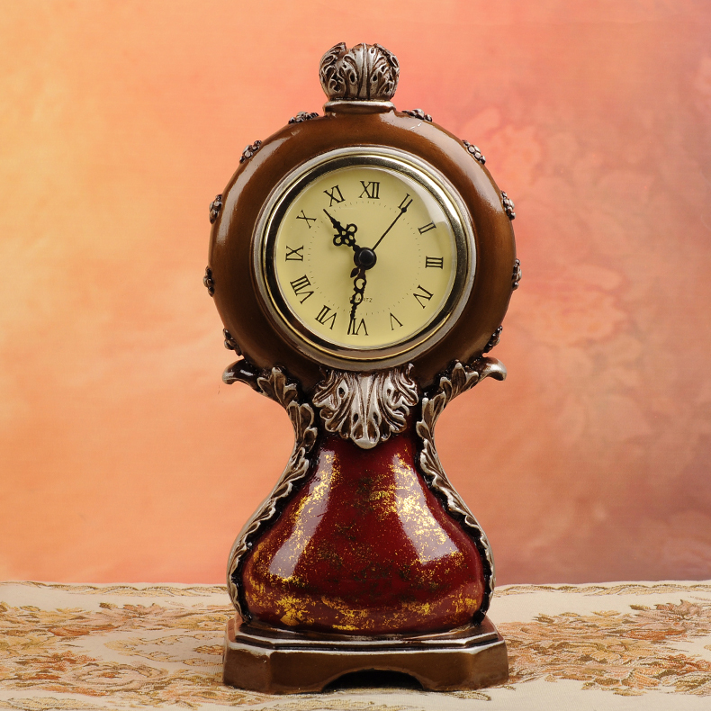 AntiquestyleuniquedesigndecorativeclockfromYibeizi.jpg