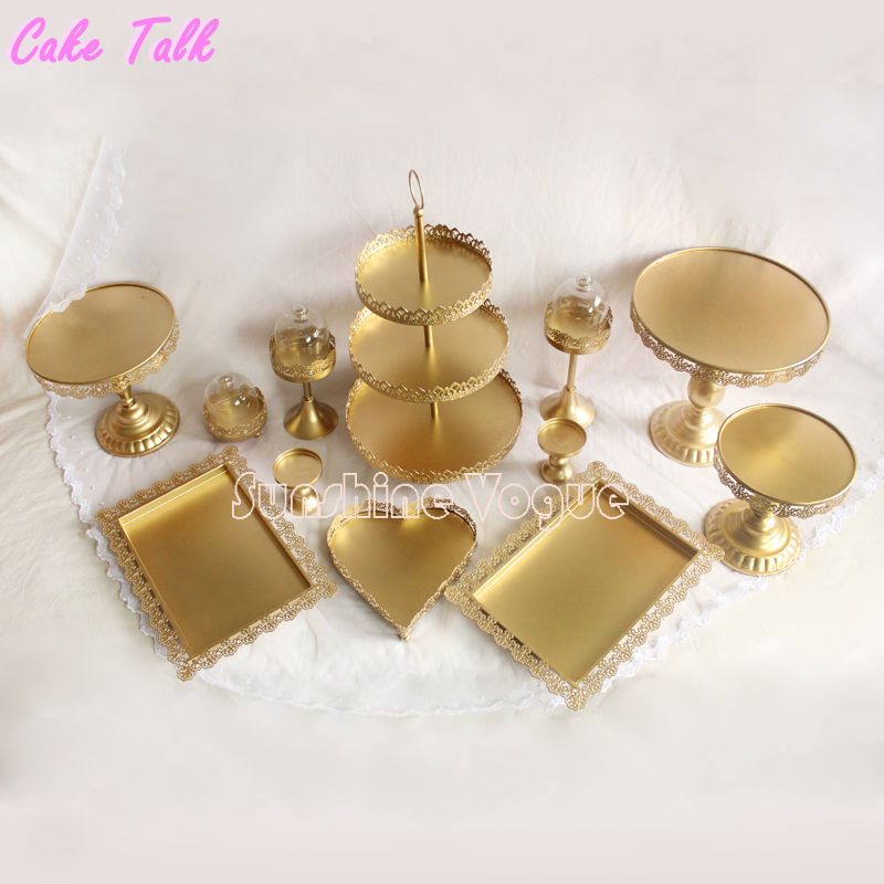 gold cake stand
