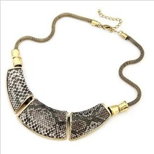 Free shipping (Min order $9 mix)  Xl053 luxury fashion serpentine pattern elegant fashion exaggerated necklace
