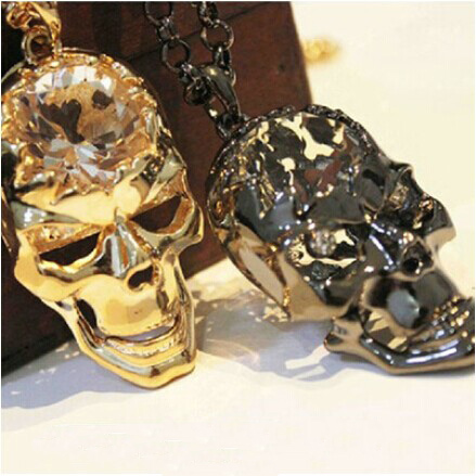 Free Shipping Black Gold Metal Skull Long Necklaces Pendants for Women Jewelry Korean Upscale Luxury Jewelry
