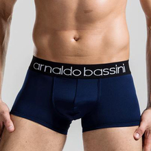 Free Shipping Male Underwear New 2016 Fashion Brand Explosion Men’s Boxers Shorts Solid Color Gays Sexy Panties Wholesale