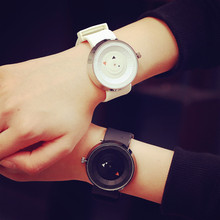 New Fashion Stylish High Quality Black White Soft Rubber Silicone Quartz Wristwatch Watch Hours for Women Men Students