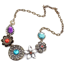 2015 New Arrival Fashion Jewelry Vintage Women Necklaces Pendants Link Chain Necklace Round Flower Gem Pendant
