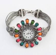 2015 nueva marca de relojes de moda colorido dulce mujeres del reloj para mujer cristal de cuarzo vestido reloj de pulsera