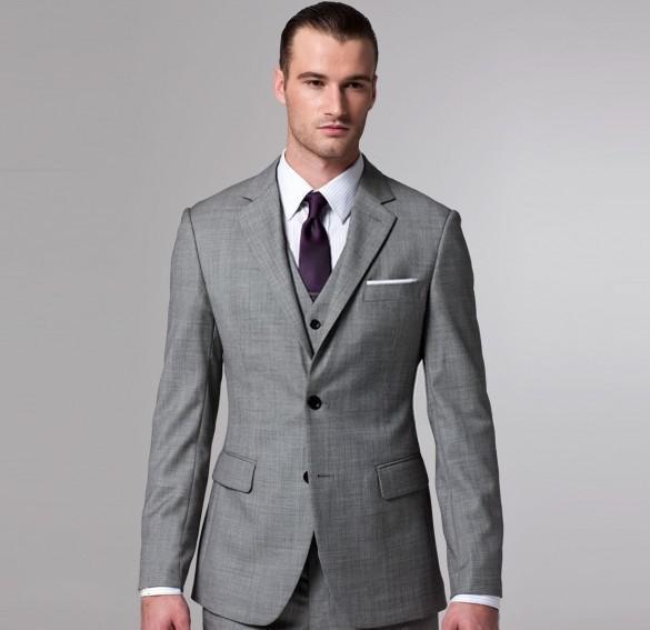 Venta de trajes para hombres Encuentra una gran variedad de diseños en trajes y sacos para hombre y luce elegante. Elige uno para cada momento especial.