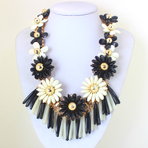 2015-fashion-gold-chain-jewelry-flower-necklace-acrylic-Necklaces-maxi ...