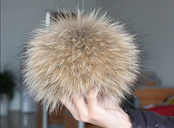 100% Genuine Raccoon Fur Ball fur pom poms 12-13CM for winter Skullies Beanies hat knited cap iphone key accessories Promotion (1)
