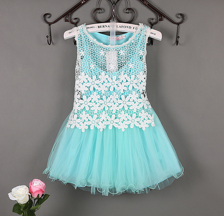 http://g02.a.alicdn.com/kf/HTB1MwwrIpXXXXb4XVXXq6xXFXXXc/2015-new-summer-style-baby-girls-cute-flowers-lace-mesh-strap-princess-font-b-dress-b.jpg