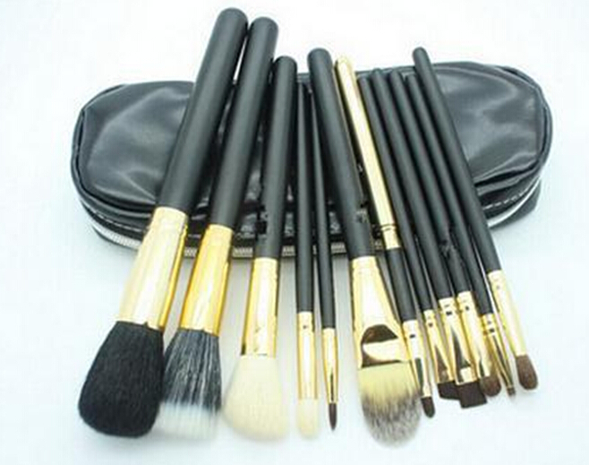 All Brushes Eye makeup brushes: Brushes designed to be used on the eyelids come in a variety of shapes and sizes depending on the type of look you are going for. Crease brushes can be used to add depth with powder shadows while flat, dense brushes can be used to pack pigment onto the eyelid.