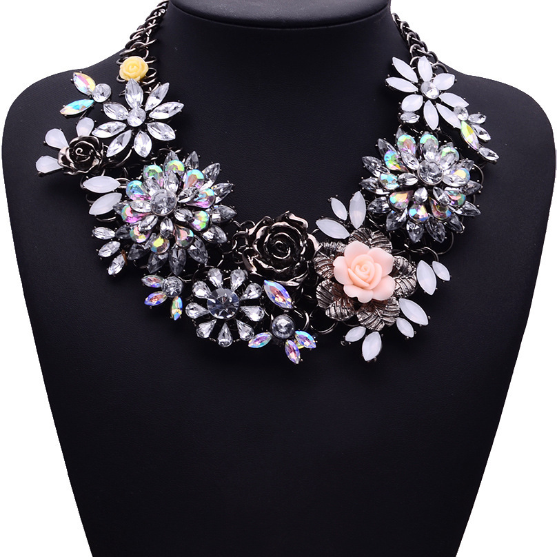 Winter New Fashion Luxury Crystal Flower Clear za Big Brand Party Jewelry Statement Shourouk Clain Choker