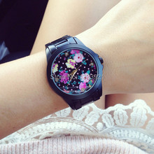 2014 de moda más caliente de la flor del dial recién llegado de ginebra del reloj de mujer reloj ocasional caliente venta de pulsera de cuarzo