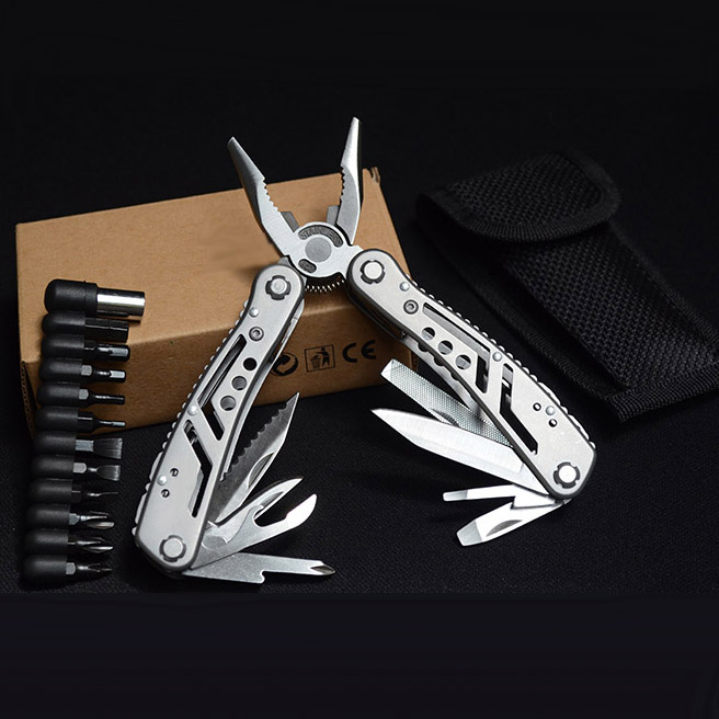 MultiTool Pliers with Kits Hunting Camping Fishing Tools Pocket Tool Plier Professional Outdoor Tool Supplier
