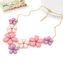 new FLOWER European Fashion  Colorful small fresh sweet color Statement Girls Chunky Necklace  For Women Necklaces & Pendants