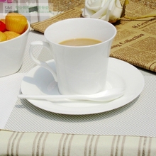 High grade bone china coffee cup and saucer creative white color ceramic cup and saucer European