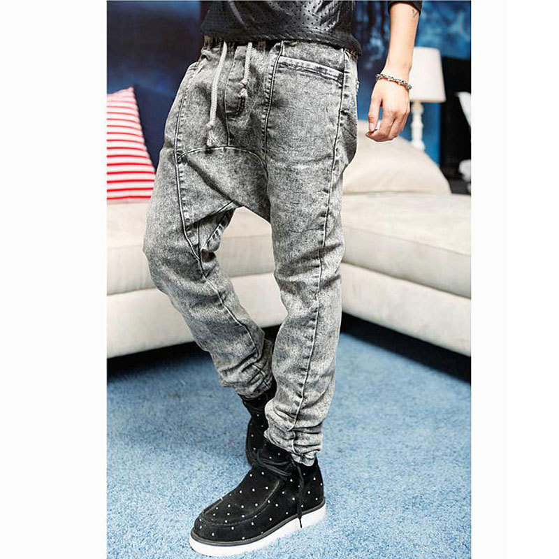 The 25 Best Jeans for Men. Known for their high quality and low prices, the retailer's skinny jeans are no exception to the rule. cool jeans feature a slim, thin cut from the hip and thigh.