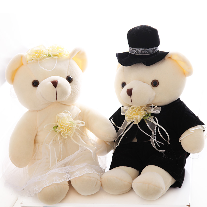 bride and groom teddy bears