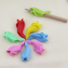 5pcs Students Pencil Hold a Pen Holding Practise Device For Correcting Pen Holder Postures Grip Learning stationery