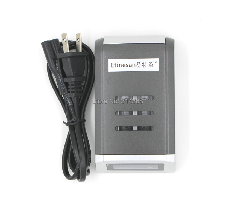 Ports AA AAA rechargeable battery charger 4 tank 4 slots charger can 