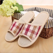 Fashion Design Tartan Lovers Sandals Summer Indoor Slippers Flat Cany Mat Linen Slippers Shoes Breathable Plaid Men Women Shoes