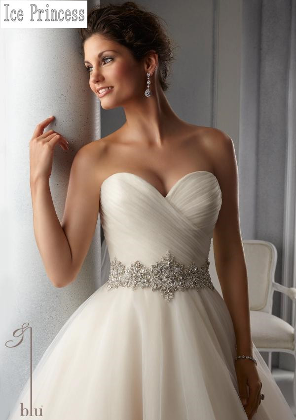 Latest Wedding Dresses Designs With A Belt On The Waist