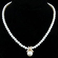 Korean Fashion Full Imitation Pearls Cute Rhinestone Pendant Necklace Hot Sale Jewelry For Women Wholesale M13