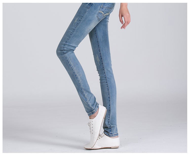 2712565746_1075735785