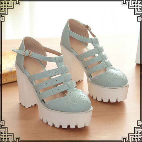 http://g02.a.alicdn.com/kf/HTB1RmJLIXXXXXaPXXXXq6xXFXXXS/Vintage-font-b-Fashion-b-font-Women-font-b-Sandals-b-font-Square-font-b-Heel.jpg