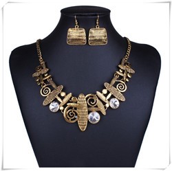 HOT-Sale-New-Fashion-Vintage-brand-desige-Geometric-Crystal-Pendant-Necklace-Earrings-Alloy-material-jewelry-sets