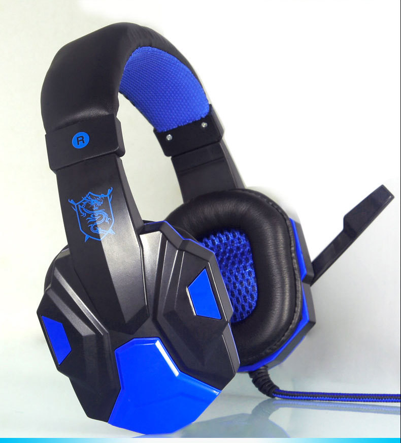 2015 Brand New PLEXTONE PC780 Over-ear Game Gaming Headset Earphone Headband Headphone with Mic Stereo Bass LED Light for PC Gamers 020