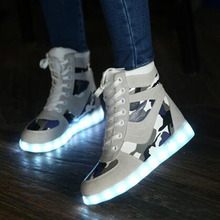 Plus Size Shoes Woman Chaussure Lumineuse High Cut LED Shoes Chaussure Femme Zapatillas Hombre Light Up Shoes Glow In The Dark